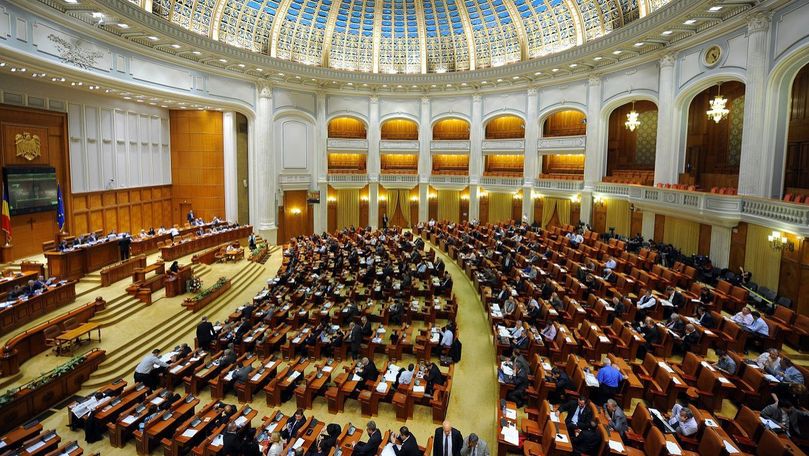 Parlamentul României a amânat iarăși declaraţia privind R. Moldova