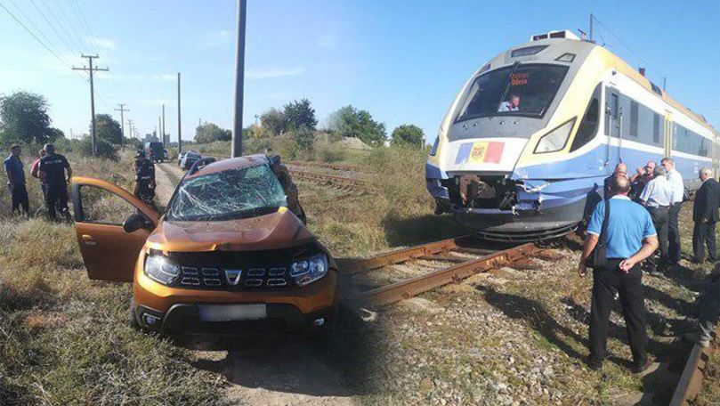 Accident teribil la Varnița: Un tren a lovit un automobil