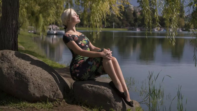 De ce oamenii frumoși tind să rămână singuri. Explicațiile psihologilor