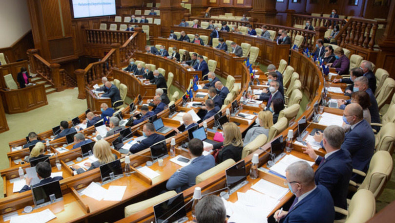 В парламенте официально создана платформа "За Молдову".