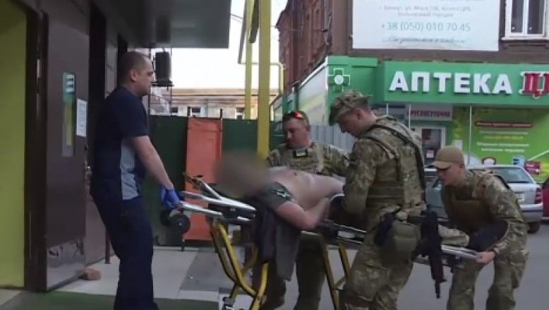 Imagini dintr-un spital din Donețk: Nu am mai văzut atâta tragedie