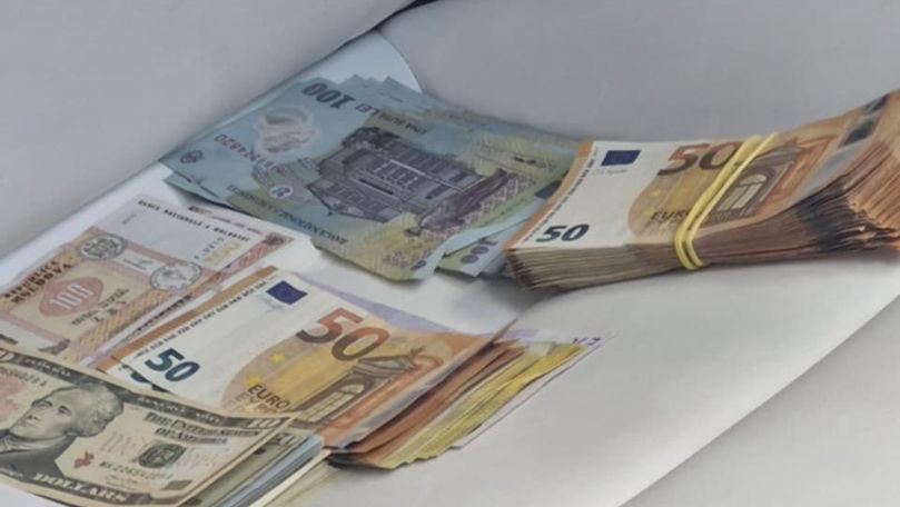 Sumă uriașă, găsită la șeful Biroului Vamal Centru. Reacția lui Galbur