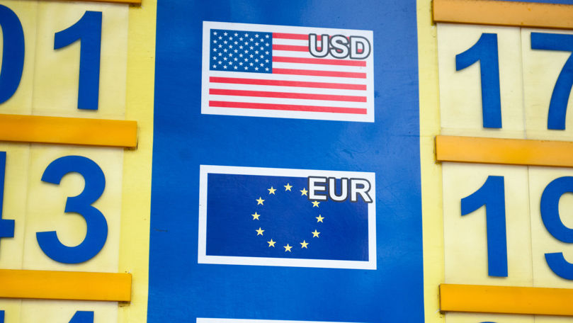 Curs valutar 14 mai 2022: Cât valorează un euro și un dolar