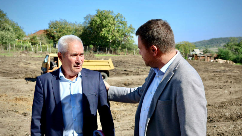 Lazarencu inspectează lucrările de transformare a unei foste gunoiști