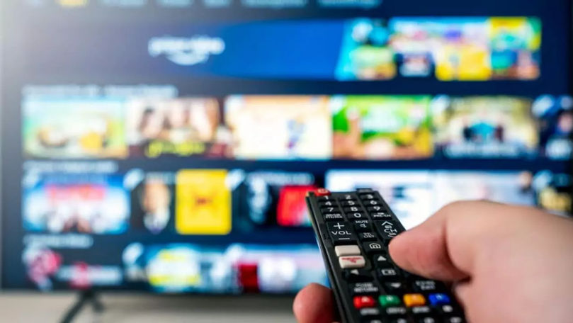 Cinci posturi TV, amendate pentru difuzarea neautorizată de publicitate