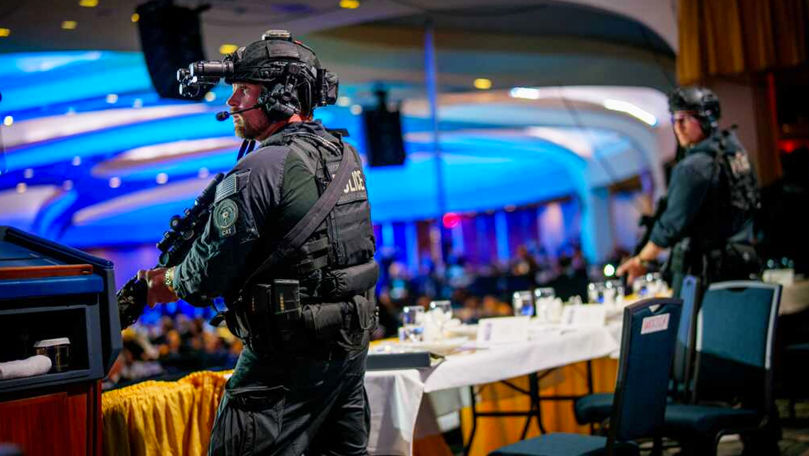 Белый дом проведет совещание по безопасности президента после стрельбы в Вашингтоне.