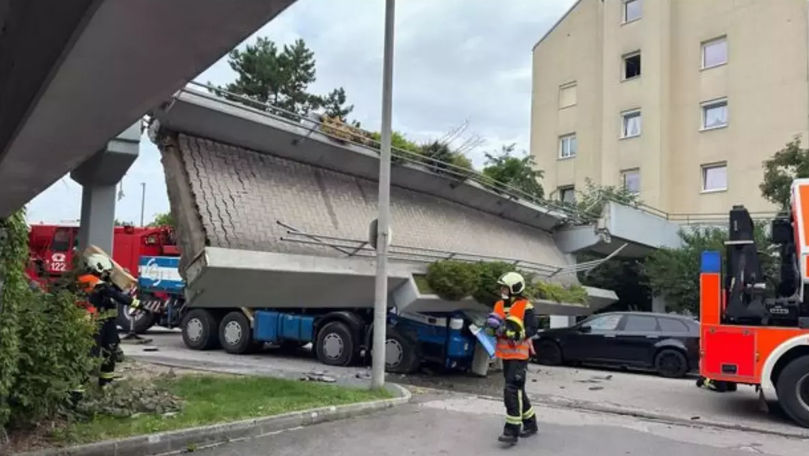 Austria: Doi oameni, răniți după ce un pod s-a prăbușit peste un camion