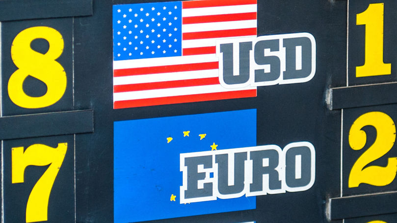 Curs valutar 19 iunie 2022: Cât valorează un euro și un dolar