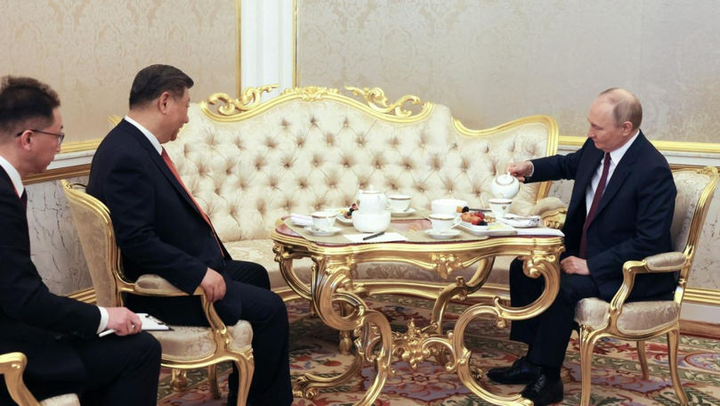 Xi și Putin, ironizați: Se invită să bea ceai, dar niciunul nu o face