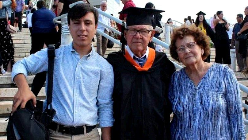 Un bărbat din Puerto Rico a terminat facultatea la 78 de ani