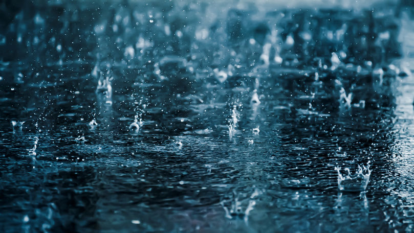 Alertă meteo: Cod Galben de ploi cu fulgere și grindină în R. Moldova