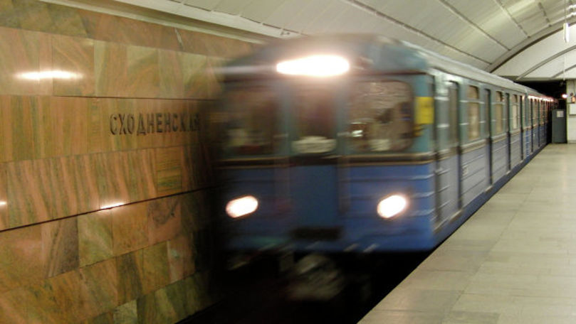 Un moldovean a căzut sub roțile unui tren la metroul din Moscova
