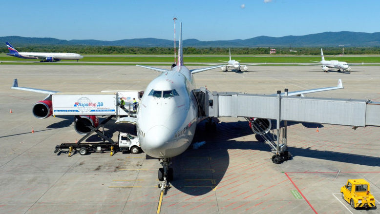 Putin vrea avioane de fabricație rusă. De ce e determinat liderul