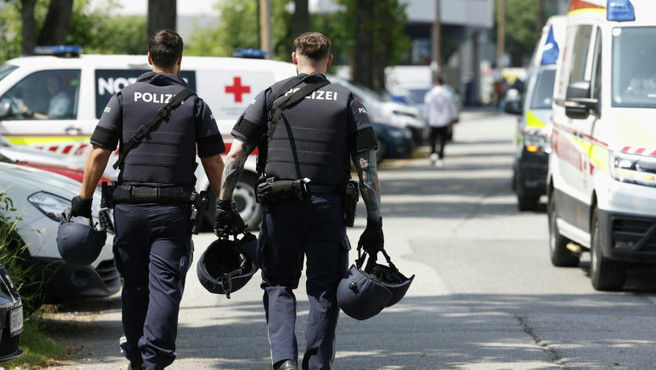 Un adolescent obsedat de crime plănuia un atac într-o școală din Scoția