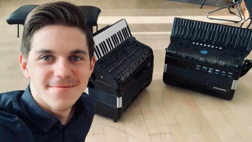 Un tânăr din Moldova a devenit cel mai bun acordeonist din lume
