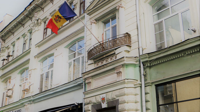Un angajat al Ambasadei Moldovei la Moscova, acuzat de găgăuzi. Motivul