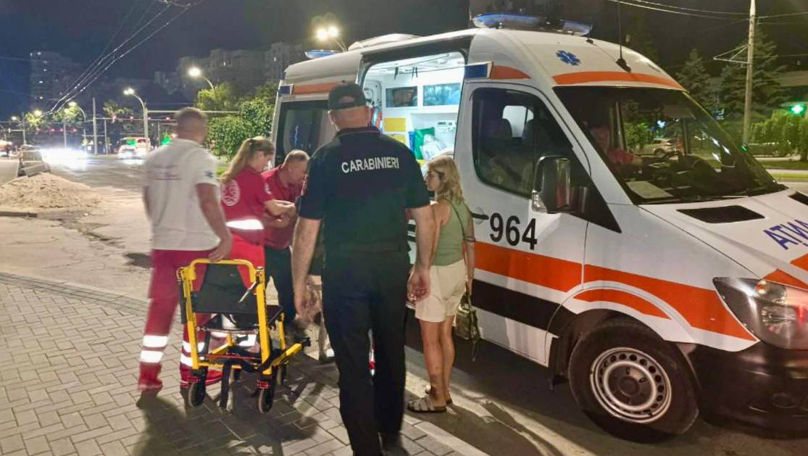 Intervenție promptă în Capitală: O femeie, ajutată de carabinieri
