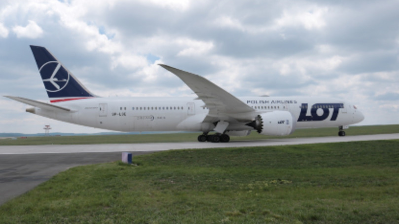 Prima cursă directă SUA-Moldova: Aterizarea avionului cu 296 de pasageri