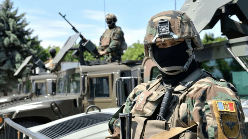 Neutră, dar pregătită: Chișinăul modernizează armata, nu o militarizează