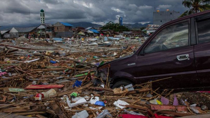 Cel puţin un mort şi sute de case distruse după cutremurul din Indonezia