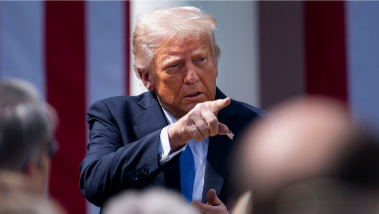 Trump a trimis trei nave de război în apele Venezuelei. Motivul