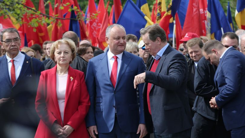 Locuitorii Capitalei, sunați și invitați la marșul candidatului Dodon