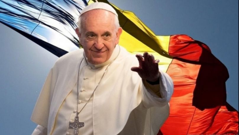 Ce a scris Papa Francisc pe Twitter după sosirea în România