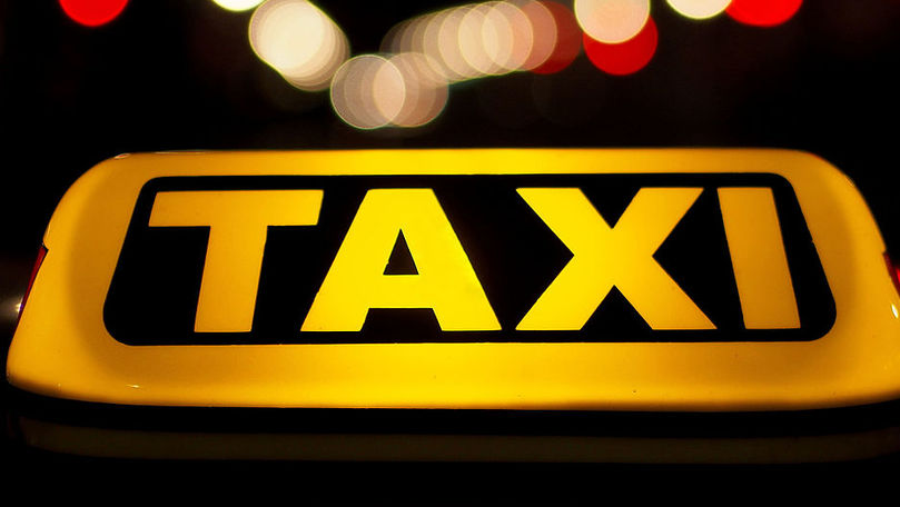 Taximetrist bătut şi aproape îngheţat, găsit în spatele unui depozit