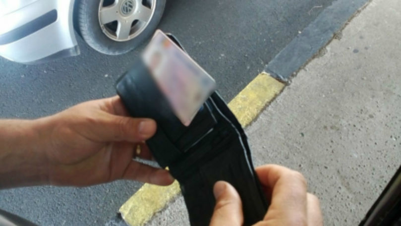 Un șofer moldovean cu permis de conducere fals s-a ales cu 3 învinuiri