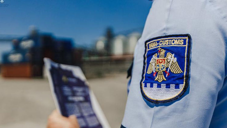 Таможенный инспектор указал в декларации недвижимость в 120 м² за 0 леев: идет проверка.