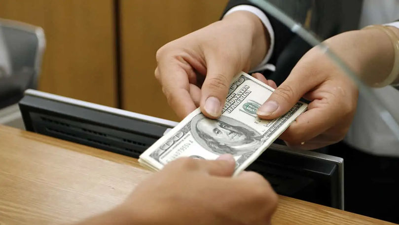 Curs valutar 2 iunie 2025: Cât valorează un euro și un dolar