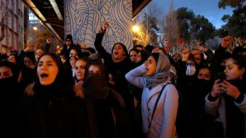 Şeful poliţiei din Teheran neagă că s-a tras în protestatari