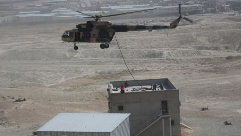 Un elicopter militar s-a prăbuşit în Afganistan: 25 de morţi