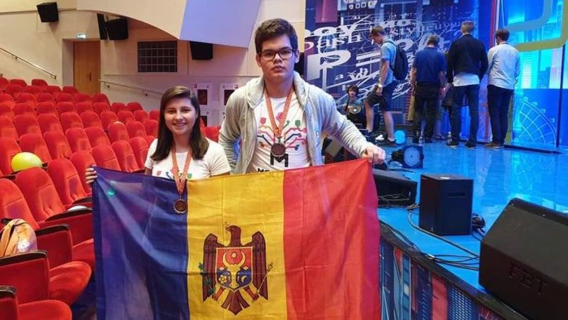 Trei elevi din Moldova au obținut medalii la 2 olimpiade internaționale