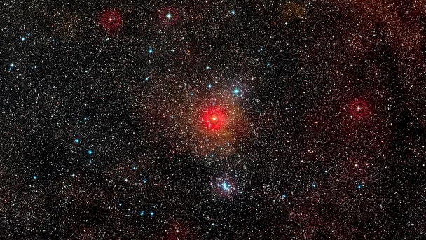 Astronom: Un sistem stelar se formează la 1.300 de ani-lumină de Soare