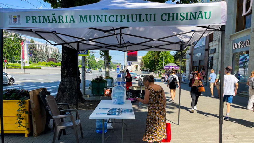 În Chișinău au fost amenajate puncte de distribuire a apei