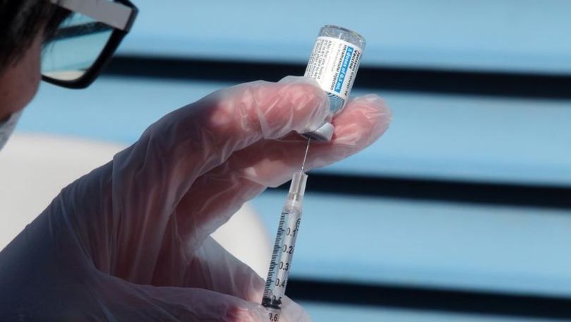 Încă un efect advers trecut pe prospectul vaccinului Johnson&amp;Johnson