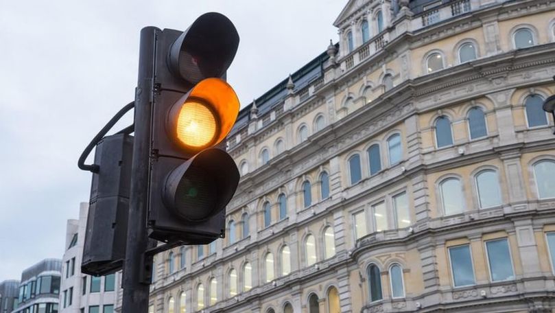 Autorităţile de la Kiev cer anularea semnalului galben din semafoare