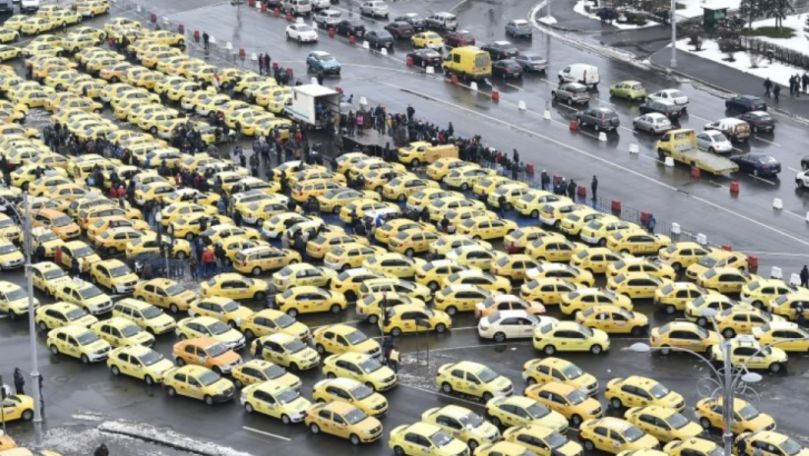 Mii de de taximetriști au blocat centrul Bucureștiului