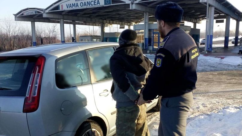 Un moldovean, dat în căutare internaţională, reţinut la vama Oancea