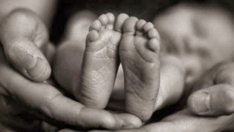 O fetiţă de 4 luni a decedat pe holul policlinicii