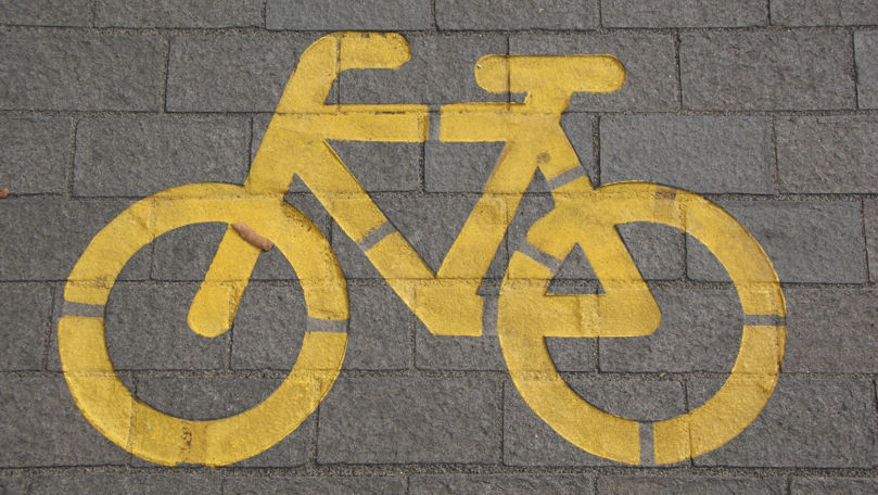Pistă de cicliști, montată pe strada 31 August 1989 din Capitală