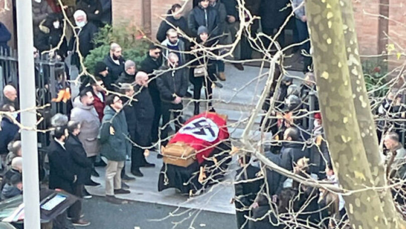 Înmormântare cu drapel nazist la Roma. Biserica Catolică: E îngrozitor