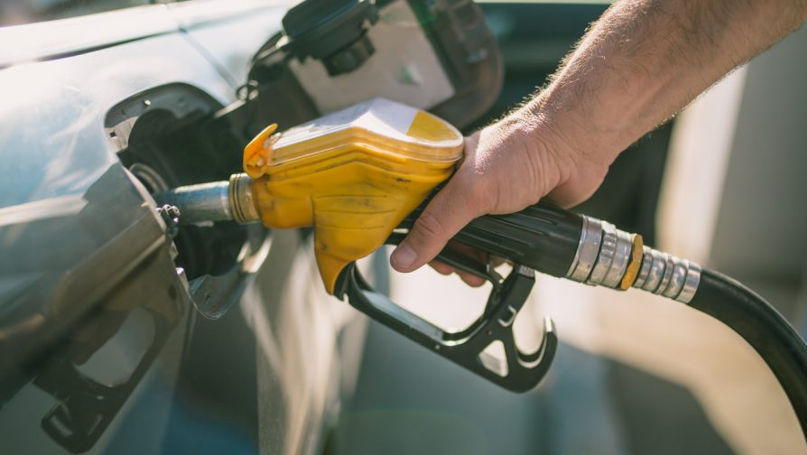 ANRE anunță prețurile: Motorina se ieftinește, iar benzina se scumpește