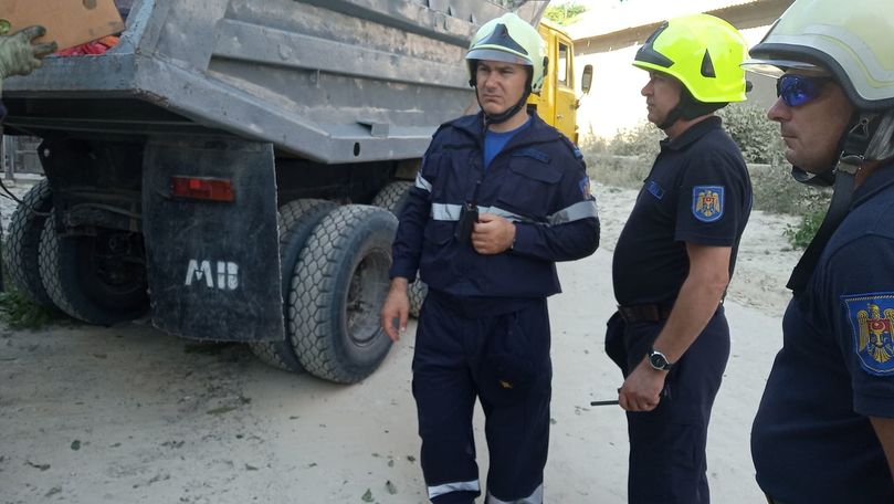 Bunurile mai multor persoane din blocul avariat de la Otaci, evacuate