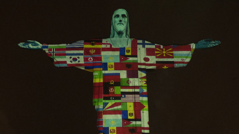 Drapelele statelor, pe statuia lui Cristos Mântuitorul din Brazilia