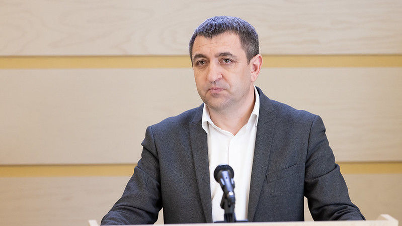 Carp: Tinerii instruiți la Moscova, pregătiți să provoace haos electoral