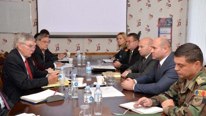 Un grup de experți NATO se află în vizită în Republica Moldova