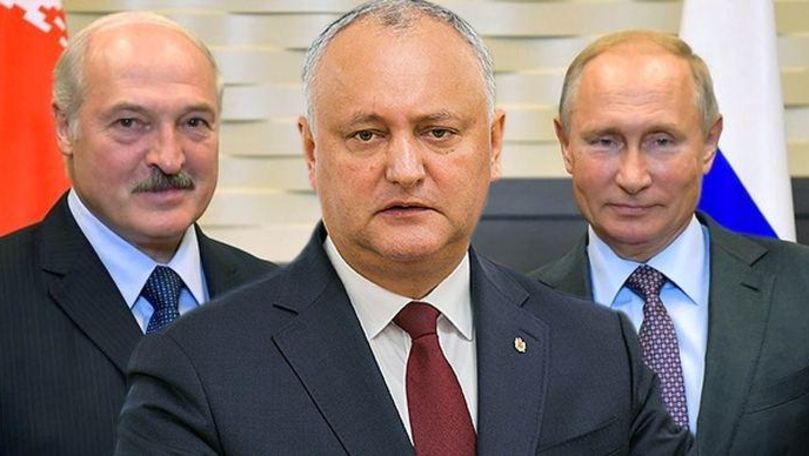 Тэбырцэ: Президенты Лукашенко и Путин являются образцами для Додона. Коллаж: Stiri.md
