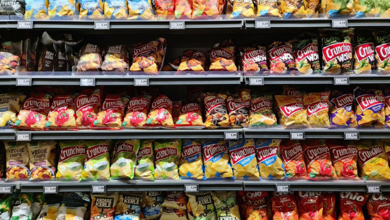 Un studiu arată cât de periculoase sunt alimentele ultraprocesate